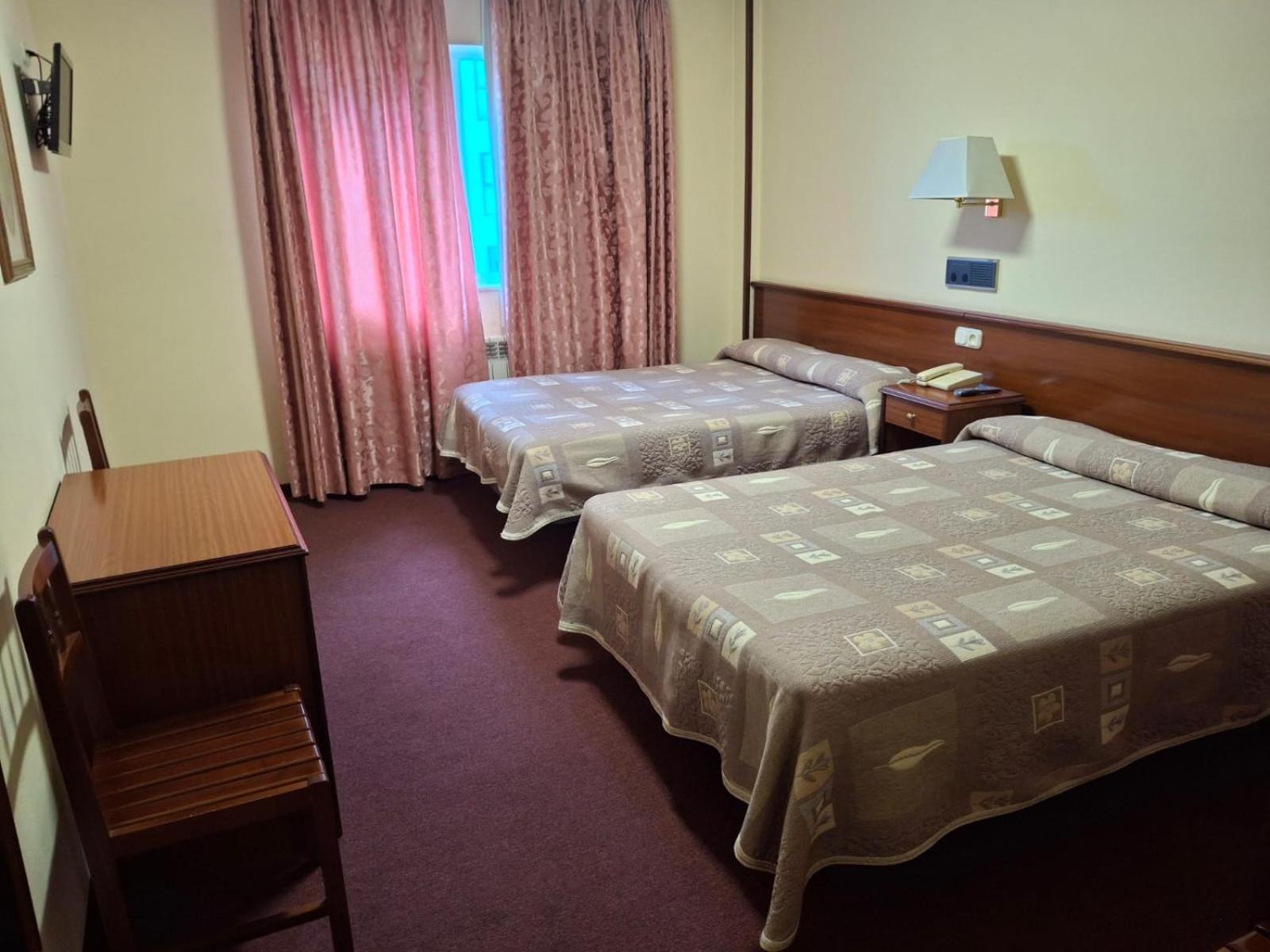 Hotel Capital De Galicia سانتياغو دي كومبوستيلا المظهر الخارجي الصورة