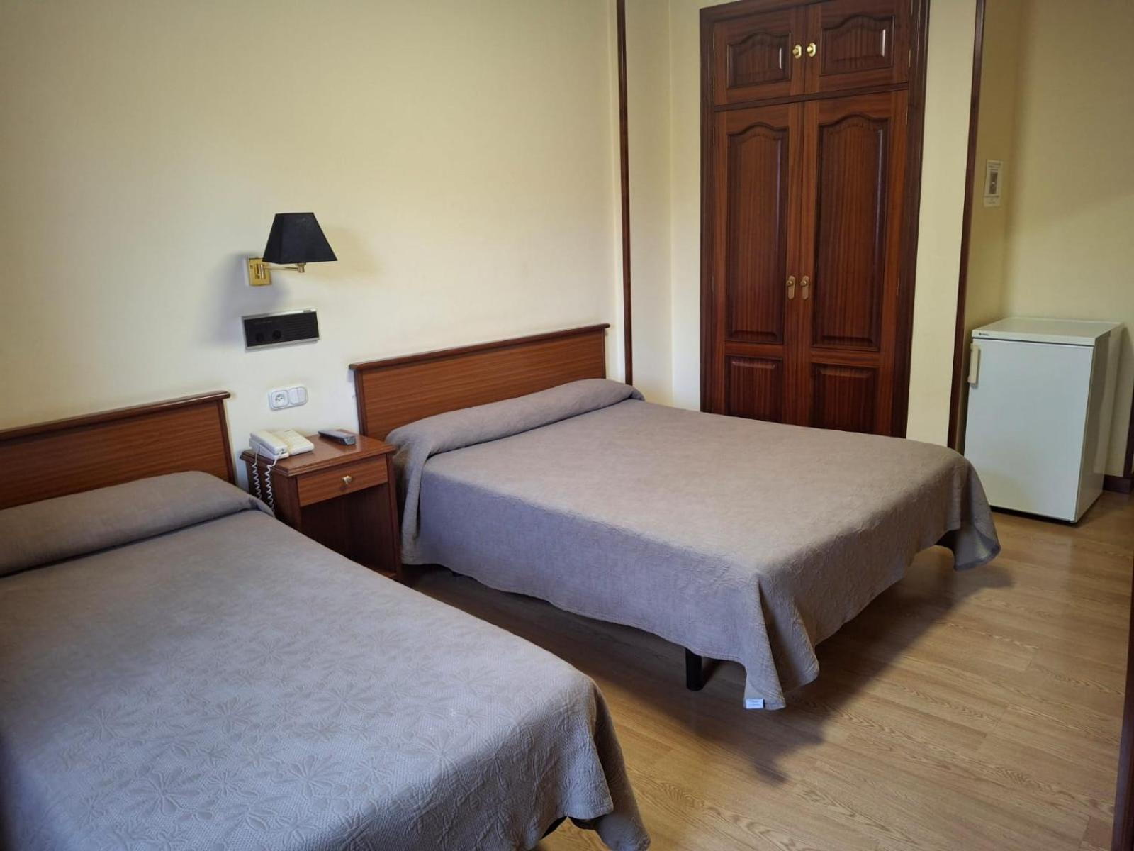 Hotel Capital De Galicia سانتياغو دي كومبوستيلا المظهر الخارجي الصورة
